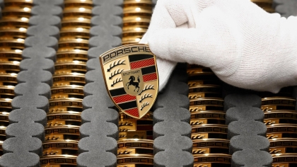H Porsche κάνει περικοπές προσωπικού και επιστρέφει στον επιχειρηματικό πυρήνα της