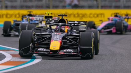 Ο Φερστάπεν δεν αφήνει τη Red Bull να χαρεί 
