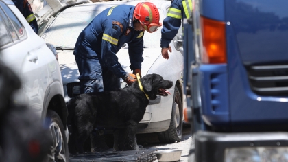 Πετράλωνα: Εντοπίστηκαν οι 4 αγνοούμενοι - Πέντε προσαγωγές μετά την κατάρρευση πολυκατοικίας