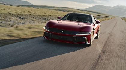 Ferrari 12Cilindri Manuale: Η απόλυτη ιταλική πρόκληση απέκτησε... λεβιέ (vid)