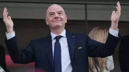 Η UEFA «άδειασε» τη FIFA, αλλά δεν πάει σε πόλεμο με τον Ινφαντίνο