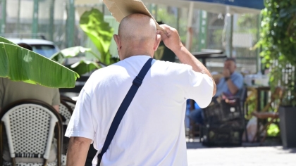 Έκτακτα μέτρα για τον καύσωνα: Ποιοι εργαζόμενοι σταματούν τη δουλειά από τις 13:00