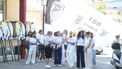 Σε κλίμα οδύνης το τελευταίο αντίο στην 15χρονη Άννα Μαρία Πανταζώνη
