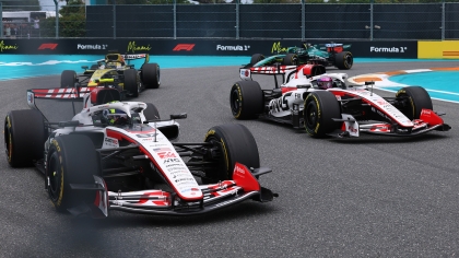 Haas H2H: O Μπέρμαν κέρδισε με ευκολία τον Οκόν