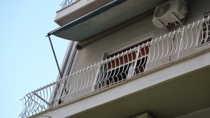 Φρίκη από την ιατροδικαστική για το νεκρό βρέφος στην Κυψέλη: Το μαχαίρωσαν πάνω από 10 φορές