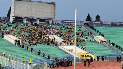 Ισχυρή αστυνομική προστασία στην εξέδρα των Ενωσιτών στη Σόφια