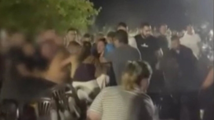 Άγριος καβγάς σε πανηγύρι στο Αντίρριο: Θαμώνες έπαιξαν μουσικές... καρεκλιές (vid)