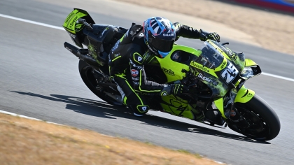 MotoGP: Θρίαμβος Ραούλ Φερνάντεθ σε άλλο ένα 1-2-3 για την Aprilia στο Σίλβερστον