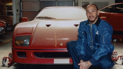 O Χάμιλτον «ανέστησε» τη Ferrari F40 των ονείρων του