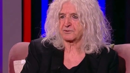 Νίκος Καρβέλας: Ποιοι δύο τραγουδιστές φέρονται να πήραν το «πράσινο φως» για τα τραγούδια του μετά τη ρήξη με τη Βίσση