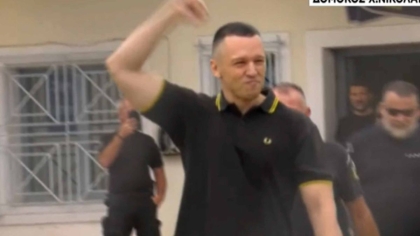 Ο Κασιδιάρης βγήκε από τη φυλακή και ανακοίνωσε νέο κόμμα: «Επιστρέφω στην πρώτη γραμμή» (vid)