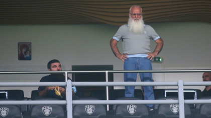 Ο επικός διάλογος Μαρινάκη - Σαββίδη: Πόσα δίνει ο μεγαλομέτοχος του ΠΑΟΚ πουρμπουάρ στη σερβιτόρα και η ατάκα «μην πληρώνει μόνο ο Μυστακίδης»!