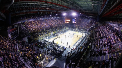 ΚΑΕ AEK: «Βάνδαλοι και κάφροι έγραψαν εμετικά συνθήματα και περιύβρισαν τους νεκρούς μας, αναμένουμε από την ΚΑΕ Ολυμπιακός να τους "τελειώσει"» 