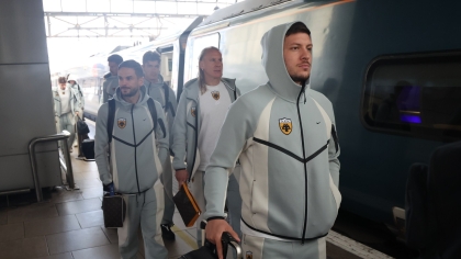 Το video από το ταξίδι της ΑΕΚ στο Μάντσεστερ, θα προπονηθεί στις εγκαταταστάσεις της Σίτι