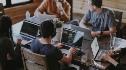 Πέντε επαγγελματικά προγράμματα που προσφέρουν μισθούς αντίστοιχους πανεπιστημιακού πτυχίου