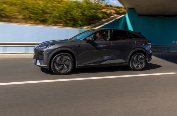 Οδηγήσαμε το Changan Deepal S07