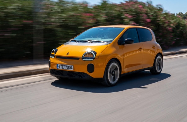 Οδηγήσαμε το Renault Twingo E-Tech Electric: Η επιστροφή του βασιλιά της πόλης