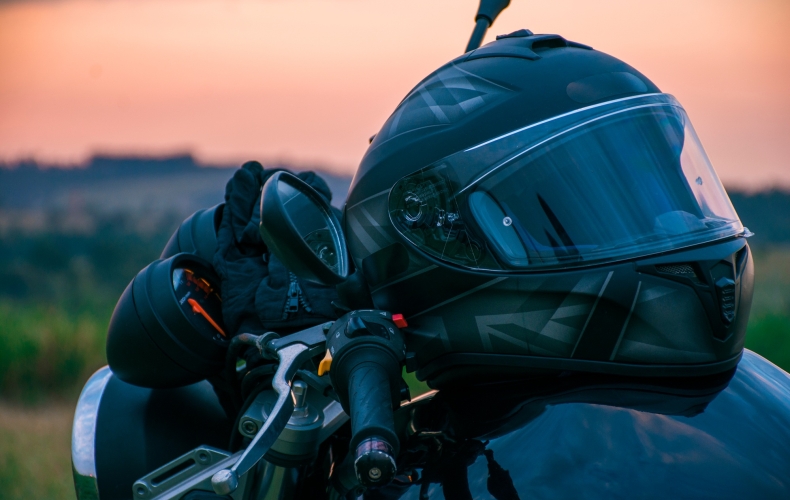 Τι να προσέξεις για να επιλέξεις το πιο ασφαλές κράνος μοτοσικλέτας