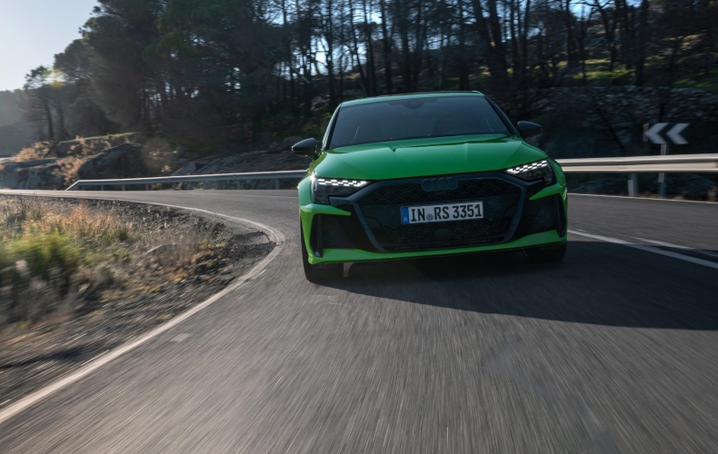 Οδηγήσαμε το Audi RS3 Sportback, τον τελευταίο «συμφωνικό» ύμνο της καθαρής μηχανολογίας