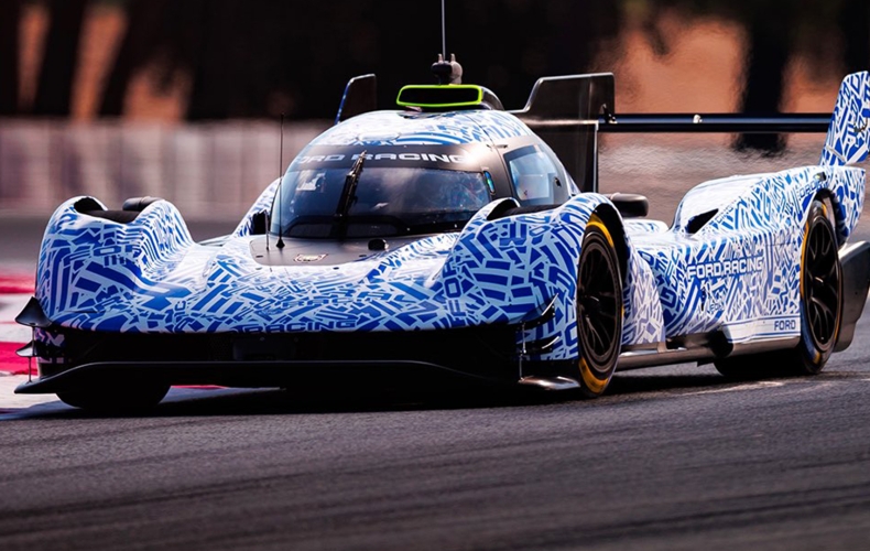 To Hypercar της Ford έκανε ντεμπούτο και «σπάει» τύμπανα (vid)