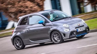 Αυτό το βραβείο η Abarth δεν το χάνει με τίποτα
