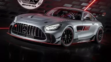 Σκληροπυρηνική GT Track Series με 734 ίππους για τα 55α γενέθλια της AMG (vid)