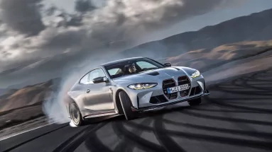 Η «old-school» BMW M4 CSL με το αγωνιστικό DNA (vid)