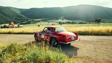 Εργαζόμενοι της Stellantis στο θρυλικό 1000 Miglia