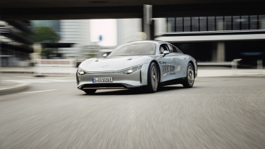 Νέο ρεκόρ αυτονομίας με 1.200 χλμ. σημείωσε το ηλεκτρικό Mercedes-Benz VISION EQXX