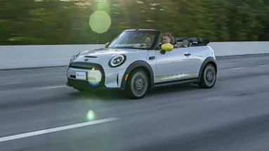 H MINI έφτιαξε ένα ηλεκτρικό cabrio που δεν είναι προς πώληση