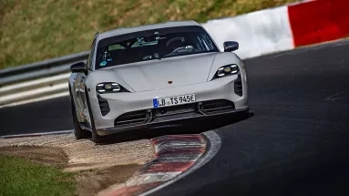 Η Porsche Taycan πήρε πίσω το ρεκόρ στην «Πράσινη Κόλαση» (vid)