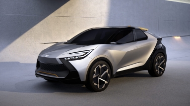 Το νέο Toyota C-HR έρχεται το 2023 και θα έχει plug-in υβριδική έκδοση