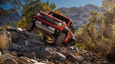 Μαθήματα off-road οδήγησης με το Ford Bronco Raptor (vid)