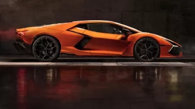 Η Revuelto είναι υβριδική αλλά και αυθεντική Lamborghini (vid)