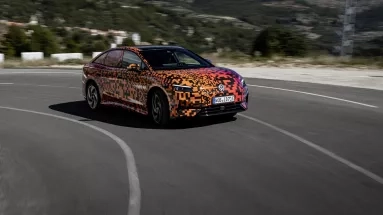 Το ηλεκτρικό που κάνει το Αθήνα – Θεσσαλονίκη χωρίς φόρτιση