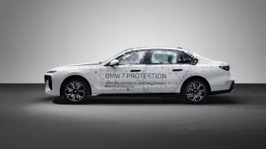 Η νέα θωρακισμένη λιμουζίνα της BMW αντέχει επιθέσεις με πολυβόλα και εκρηκτικά
