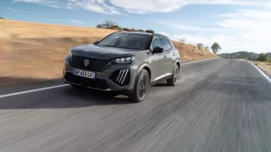 Το νέο Peugeot 2008 ήρθε στην Ελλάδα, με νέους κινητήρες και πλουσιότερο εξοπλισμό (τιμή)