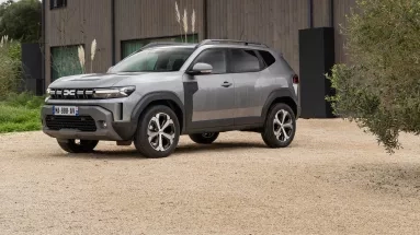 Η Dacia τα... κατάφερε: Κάτω από τις 20.000 ευρώ και στην Ελλάδα η βασική τιμή του νέου Duster