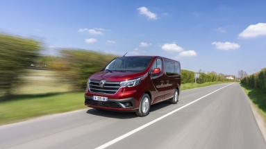 Το νέο Renault Trafic Combi είναι «σαλόνι σε τροχούς» για 9 επιβάτες