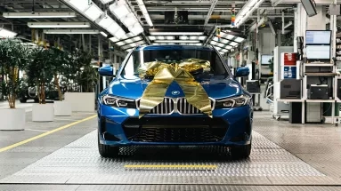 Η BMW έφτασε στα 3.000.000 εξηλεκτρισμένα οχήματα και συνεχίζει 