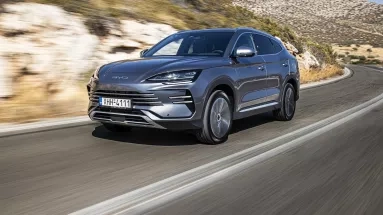 Νέα έκδοση για το BYD SEAL U DM-i και νέες τιμές στο υβριδικό SUV