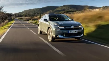 Οδηγήσαμε το Citroen C4 Hybrid, εκεί που η άνεση συναντά την υβριδική τεχνολογία