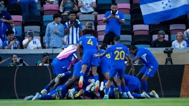 Οκτώ απίθανες ιστορίες για τους μικρούς γίγαντες του Μουντιάλ!