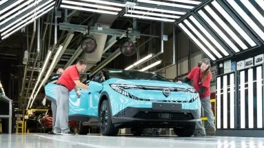 Ξεκίνησε η παραγωγή της νέας γενιάς Nissan LEAF στο Sunderland (vid)