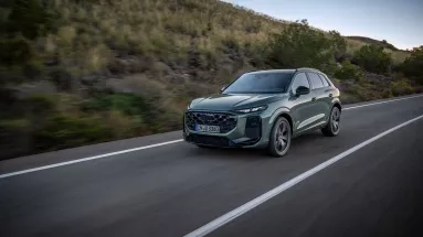 Οδηγήσαμε το ολοκαίνουργιο Audi Q3 SUV: Η premium σταθερά στην καλύτερη στιγμή της