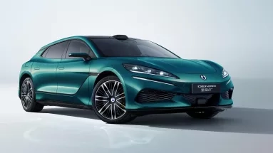 Denza Z9GT: Η premium «απόβαση» της BYD στην Ευρώπη με όπλο την υπερταχεία φόρτιση