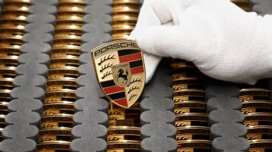 H Porsche κάνει περικοπές προσωπικού και επιστρέφει στον επιχειρηματικό πυρήνα της