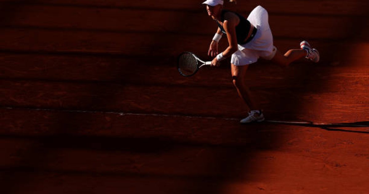 Roland Garros: Η Τίχμαν απέκλεισε την Αζαρένκα στο καλύτερο ματς του τουρνουά