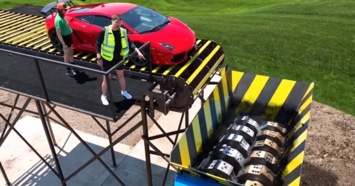 MrBeast smashes a Lamborghini and swears at fans: “He’s run out of ideas” (Video)