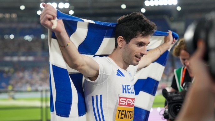 Ο Μίλτος Τεντόγλου